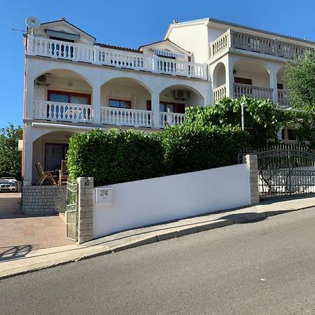 Apartment Kati 茨里克韦尼察 外观 照片